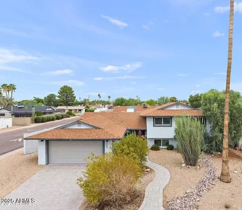 8602 E Mitchell Dr, Scottsdale, AZ 85251