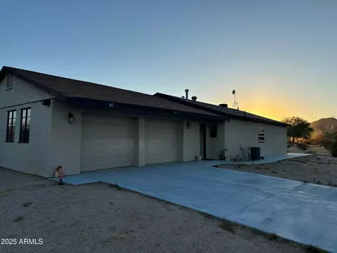 641 S Blacktail Trl, Maricopa, AZ 85139