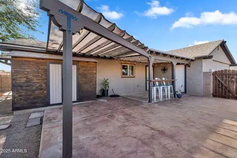 Exterior - 723 W 5th Ave, Apache Junction, AZ 85120 photo 3 of 10