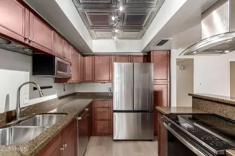 Kitchen - 5334 N 3rd Ave, Phoenix, AZ 85013 photo 1 of 3