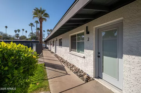 37 W Medlock Dr, Phoenix, AZ 85013 photo 6