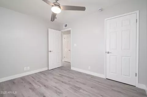 37 W Medlock Dr, Phoenix, AZ 85013 photo 24