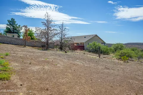 Exterior - 17661 E Bluejay Dr, Mayer, AZ 86333 photo 7 of 8