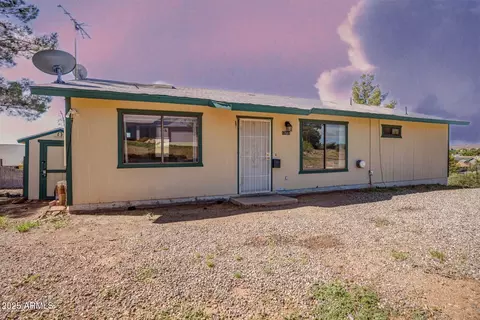Exterior - 17661 E Bluejay Dr, Mayer, AZ 86333 photo 3 of 8