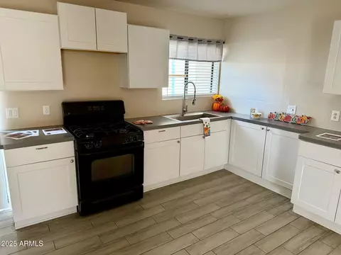 Kitchen - 17661 E Bluejay Dr, Mayer, AZ 86333 photo 1 of 3
