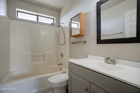 Bath - 17661 E Bluejay Dr, Mayer, AZ 86333 photo 1 of 2
