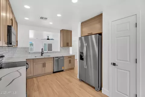 2140 W Agrarian Hills Dr, Queen Creek, AZ 85142