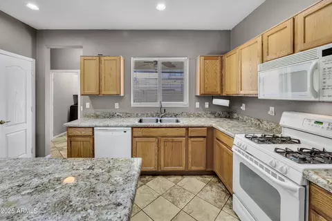 310 N 77th Pl, Mesa, AZ 85207 photo 13