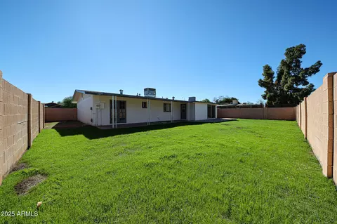 Exterior - 1648 E Campus Dr, Tempe, AZ 85282 photo 6 of 7