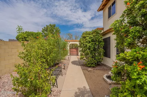 1023 Escuda Dr, Phoenix, AZ 85024 photo 7