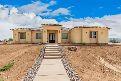 4717 S 180th Dr, Goodyear, AZ 85338