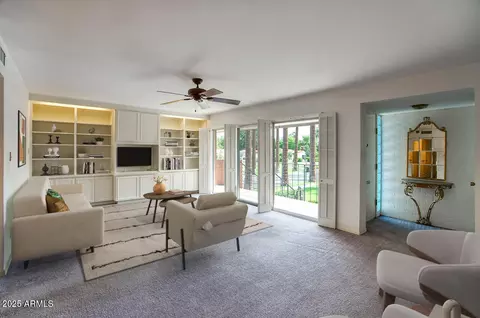 Living - 101 E Palm Ln #C, Phoenix, AZ 85004 photo 1 of 3