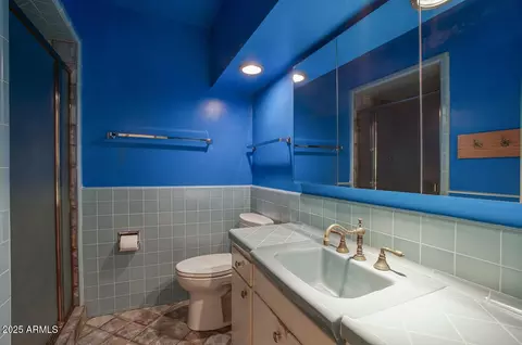 Bath - 101 E Palm Ln #C, Phoenix, AZ 85004 photo 1 of 2