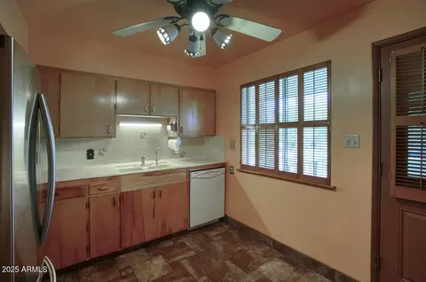 Kitchen - 101 E Palm Ln #C, Phoenix, AZ 85004 photo 1 of 2