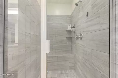 Bath - 7207 E Olla Ave, Mesa, AZ 85212 photo 2 of 4