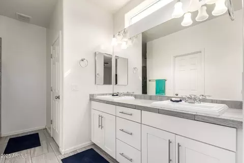 Bath - 7207 E Olla Ave, Mesa, AZ 85212 photo 1 of 4