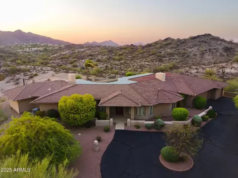 8780 N Arroya Grande Dr, Phoenix, AZ 85028