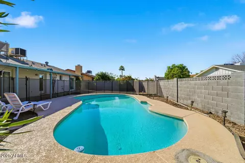 Exterior - 1644 E Broadmor Dr, Tempe, AZ 85282 photo 3 of 10