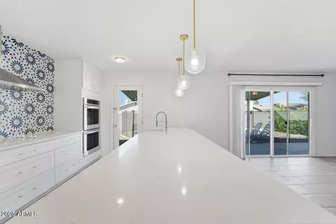 Kitchen - 1644 E Broadmor Dr, Tempe, AZ 85282 photo 4 of 9