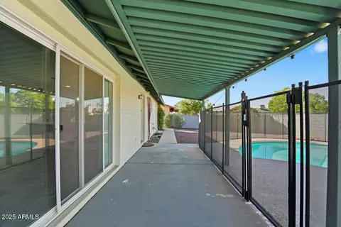 Exterior - 1644 E Broadmor Dr, Tempe, AZ 85282 photo 9 of 10