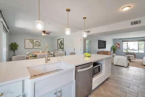 Kitchen - 1644 E Broadmor Dr, Tempe, AZ 85282 photo 1 of 9