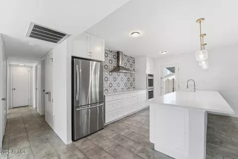 Kitchen - 1644 E Broadmor Dr, Tempe, AZ 85282 photo 9 of 9