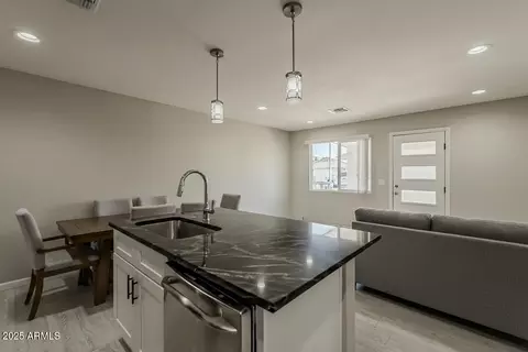 Kitchen - 9628 N 10th Ave, Phoenix, AZ 85021 photo 4 of 4