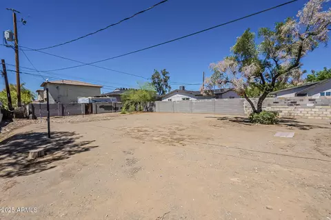 Exterior - 9628 N 10th Ave, Phoenix, AZ 85021 photo 4 of 5