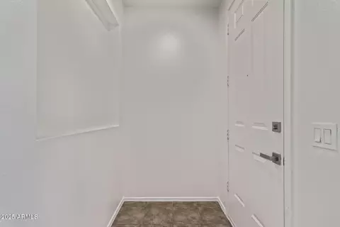 Entry Way - 1401 E Bloch Rd, Phoenix, AZ 85040 photo 1 of 3