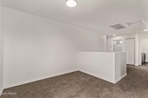 Entry Way - 1401 E Bloch Rd, Phoenix, AZ 85040 photo 3 of 3