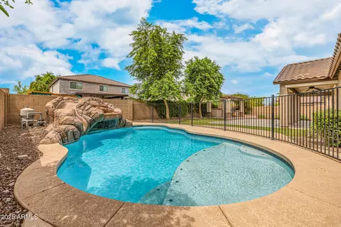8814 S 55th Ln, Laveen, AZ 85339