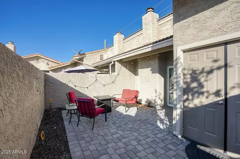Exterior - 4339 E Osborn Rd, Phoenix, AZ 85018 photo 2 of 6