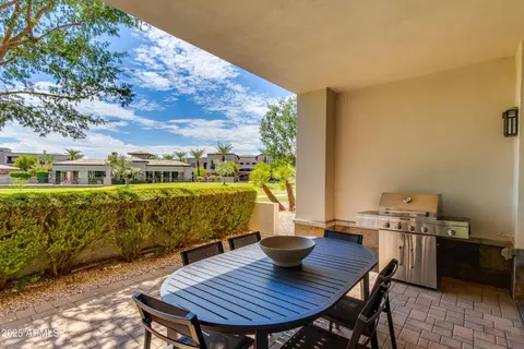 Exterior - 8 E Biltmore Est #110, Phoenix, AZ 85016 photo 1 of 2