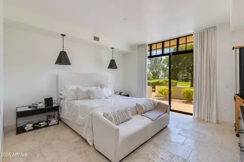 Bedroom - 8 E Biltmore Est #110, Phoenix, AZ 85016 photo 1 of 2