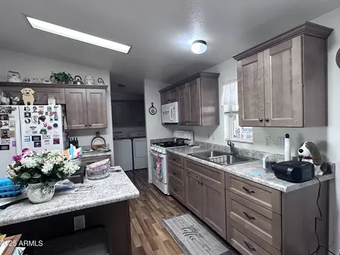 1290 E Montecito Dr, Globe, AZ 85501 photo 2