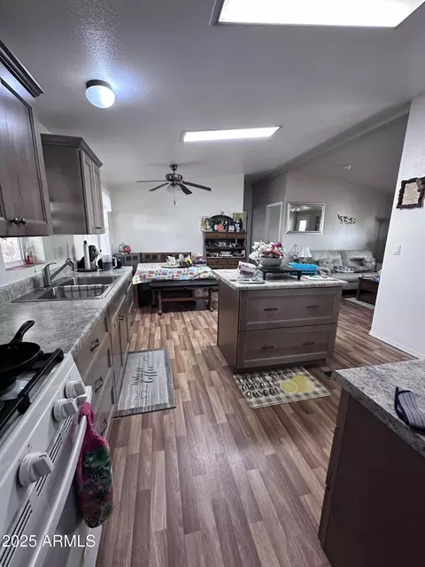 1290 E Montecito Dr, Globe, AZ 85501 photo 3
