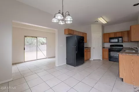 2210 N 27th Pl, Phoenix, AZ 85008 photo 14