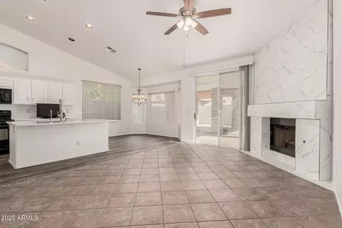 217 W Smoke Tree Rd, Gilbert, AZ 85233 photo 6