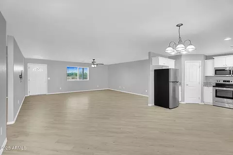 Living - 24272 E King Rd, Florence, AZ 85132 photo 1 of 2