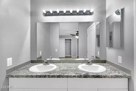 Bath - 24272 E King Rd, Florence, AZ 85132 photo 1 of 3