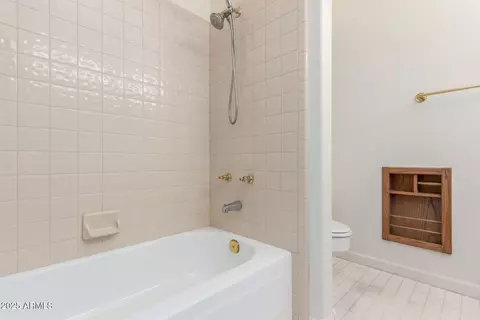 Bath - 3627 E Saltsage Dr, Phoenix, AZ 85048 photo 4 of 4