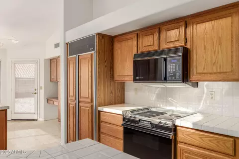 Kitchen - 3627 E Saltsage Dr, Phoenix, AZ 85048 photo 1 of 1