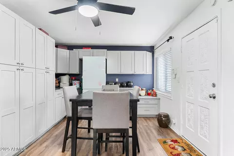 Dining - 1219 E Christy Dr, Phoenix, AZ 85020 photo 2 of 2