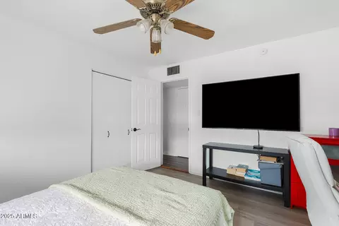 Bedroom - 1219 E Christy Dr, Phoenix, AZ 85020 photo 2 of 4
