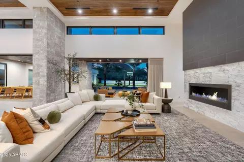 Living - 4763 N 53rd St, Phoenix, AZ 85018 photo 7 of 7