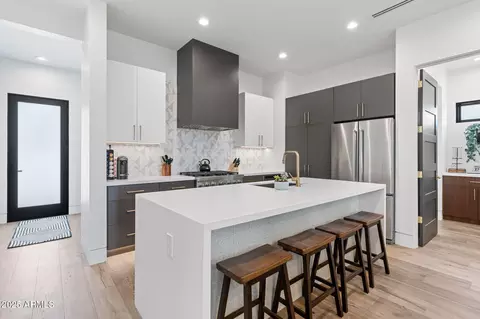 Kitchen - 4763 N 53rd St, Phoenix, AZ 85018 photo 9 of 10