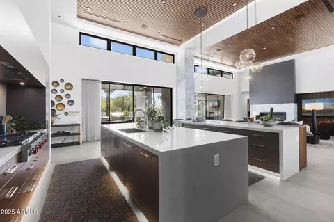 Kitchen - 4763 N 53rd St, Phoenix, AZ 85018 photo 2 of 10
