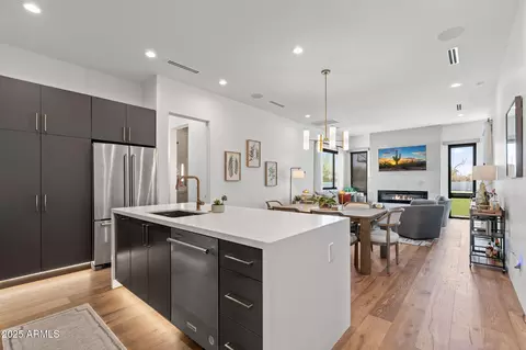 Kitchen - 4763 N 53rd St, Phoenix, AZ 85018 photo 8 of 10