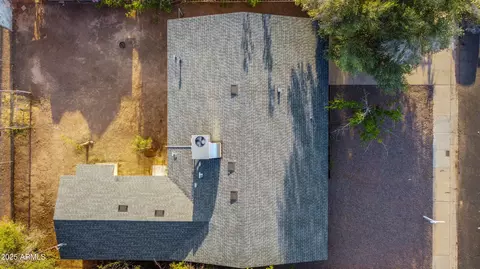 View/Area - 3223 W Camelback Rd, Phoenix, AZ 85017 photo 1 of 2