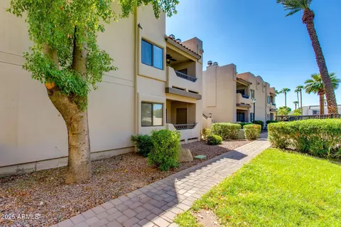 3640 N 38th St #205, Phoenix, AZ 85018